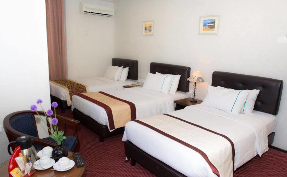 Hotel Vistaria Johor Bahru Zewnętrze zdjęcie